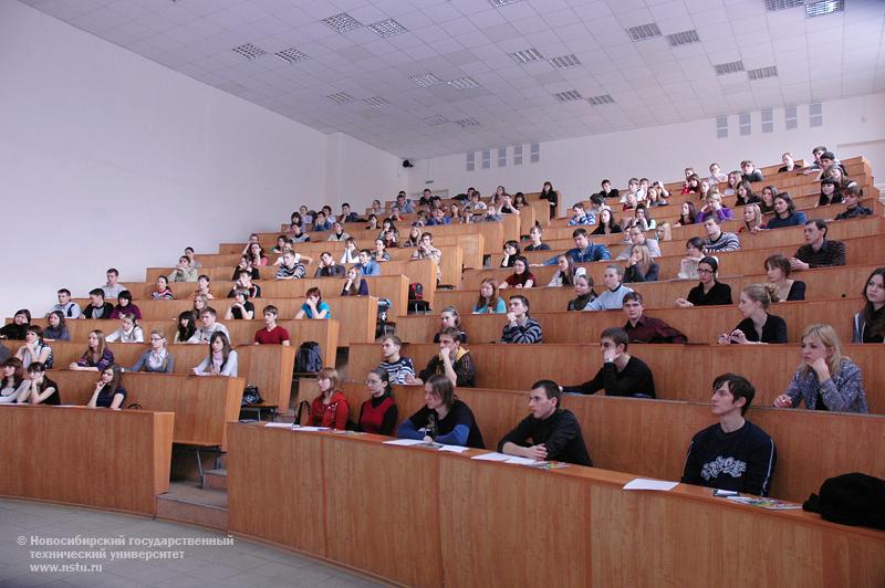 12.03.09 Конкурсный отбор стипендиатов Благотворительного фонда В. Потанина. Тестирование, фотография: В. Невидимов