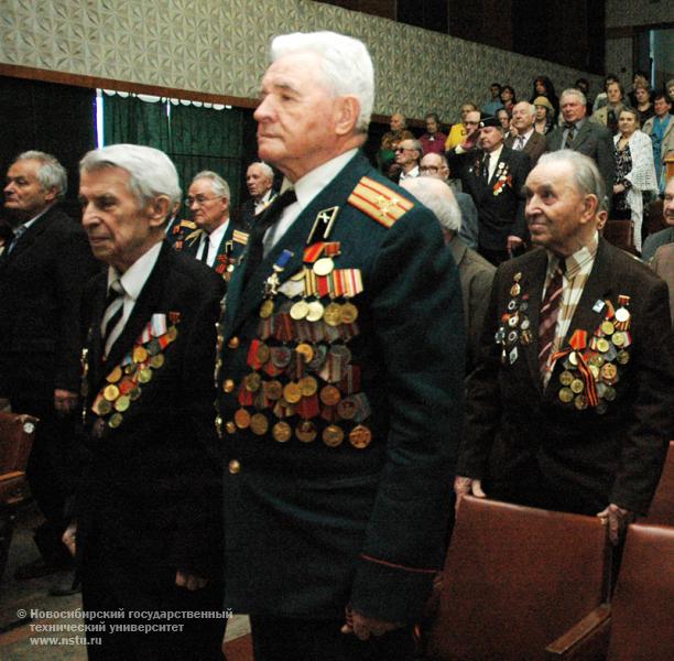 06.05.09     Торжественное собрание сотрудников НГТУ, посвященное Дню Победы , фотография: В. Невидимов