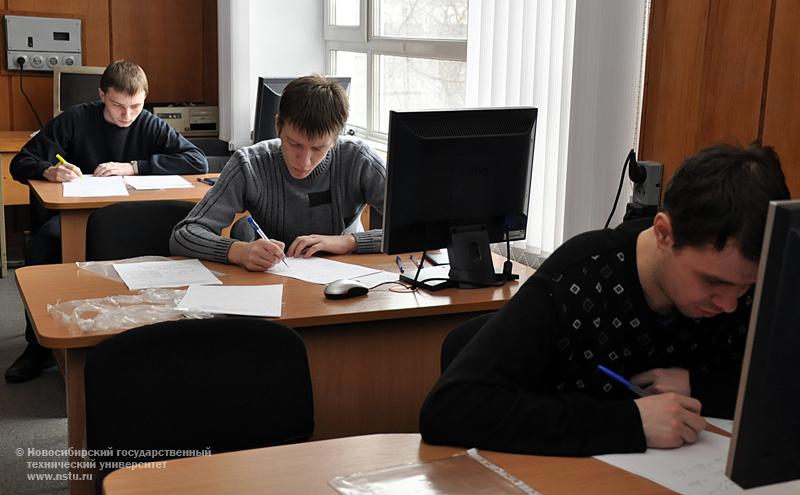 27.03.10     Городская олимпиада по промышленной электронике, фотография: В. Кравченко