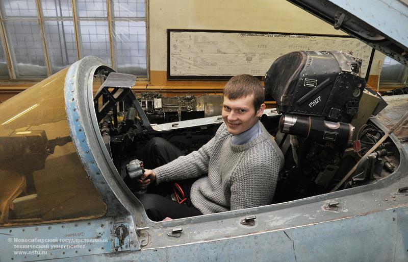 31.01.11     Встречи деканов НГТУ с учащимися школ, лицеев и гимназий, фотография: В. Невидимов