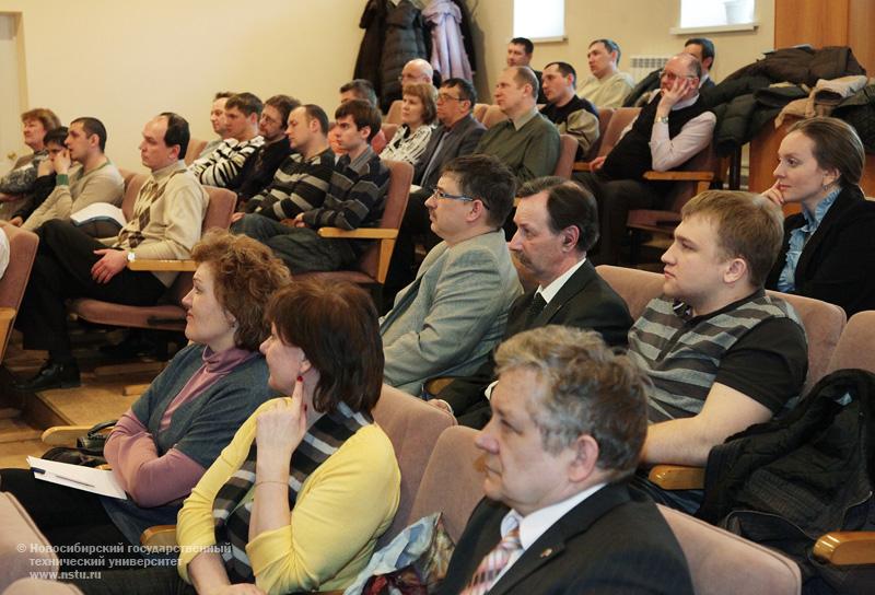 16.03.11     Научно-практический семинар «Практика реализации функциональных требований к производственным исполнительным системам оперативного цехового планирования и управления», фотография: В. Невидимов