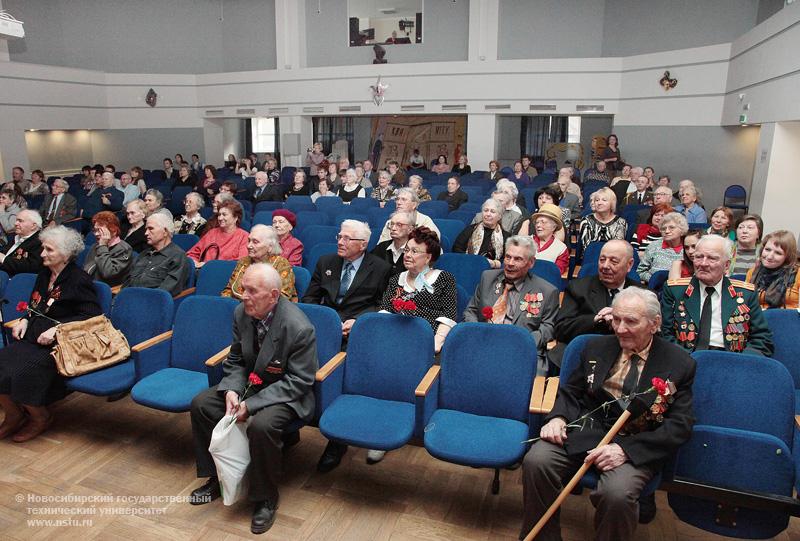 06.05.11     В НГТУ состоялся концерт, посвященный Дню Победы, фотография: В. Невидимов