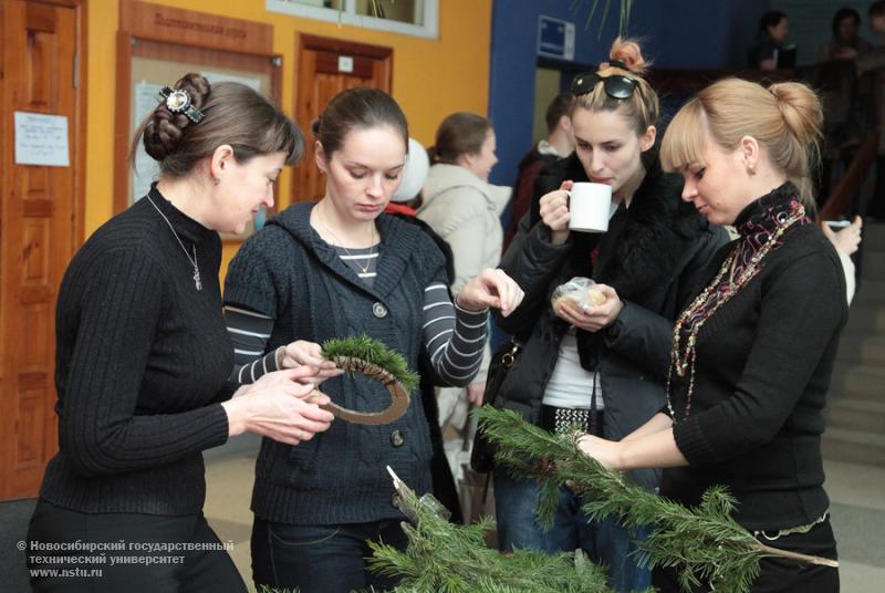 22.12.11     В НГТУ состоялась «Рождественская ярмарка» , фотография: В. Невидимов