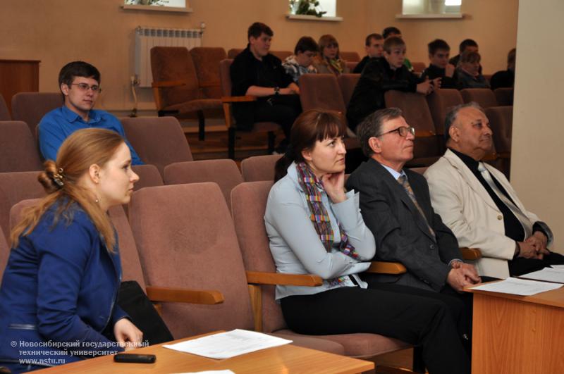 23.04.12     23-24 апреля в НГТУ пройдет городская олимпиада по менеджменту , фотография: В. Кравченко