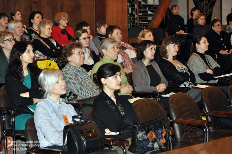 05.02.13     Зимняя методическая школа для преподавателей английского языка в НГТУ, фотография: В. Кравченко