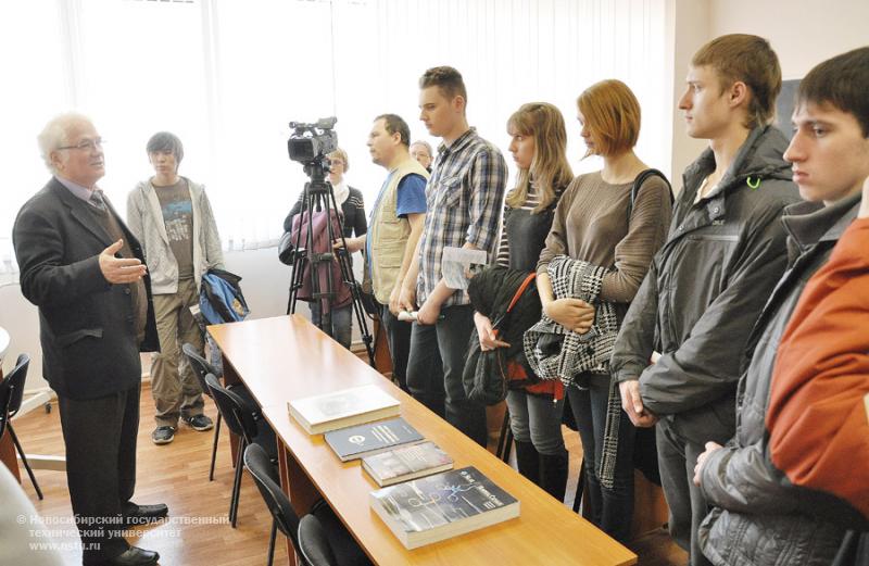 12.04.2013. День открытых дверей АВТФ, фотография: В. Невидимов