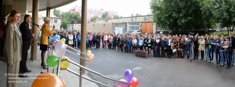 02.09.13     «Первый день новой жизни» первокурсников НГТУ , фотография: В. Невидимов